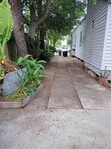 2612 Urquhart St — Photo 13