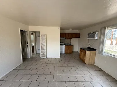 1 bed, 500 sqft, $595 — Photo 3