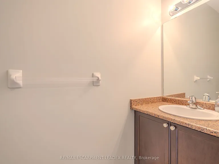 441 Stonehenge Dr #8 — Photo 4