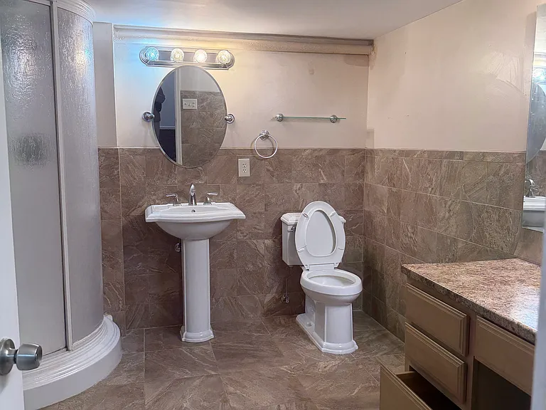 37 Lee Rd — Photo 12