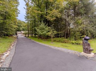 230 Sir Bradford Rd, Blakeslee, PA 18610