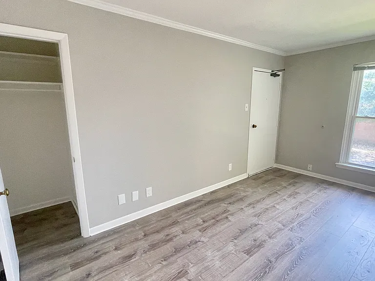 3215 Douglas Ave #201 — Photo 8