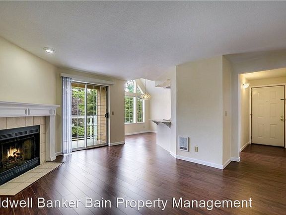2nd image of 16419 Spruce Way APT F2