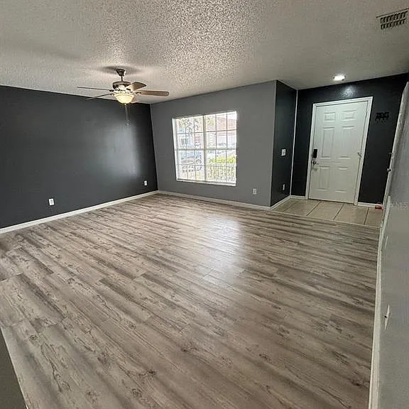 3252 Huntwicke Blvd — Photo 6