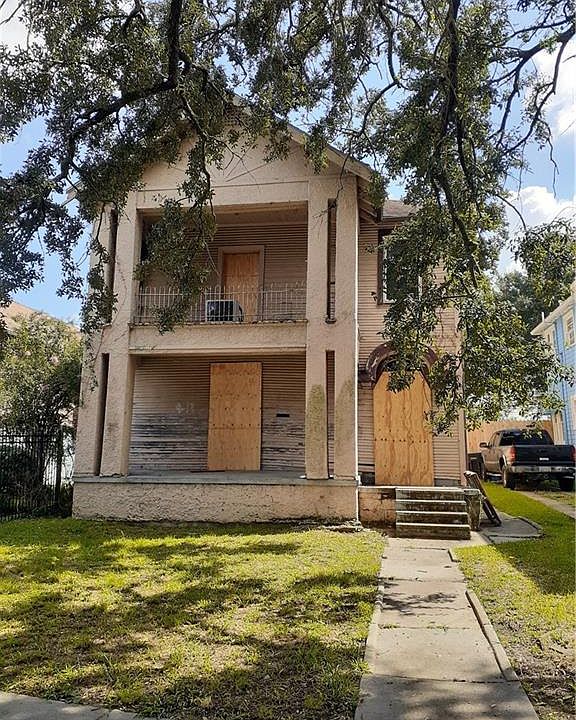1st image of 3947-49 Louisiana Avenue Pkwy