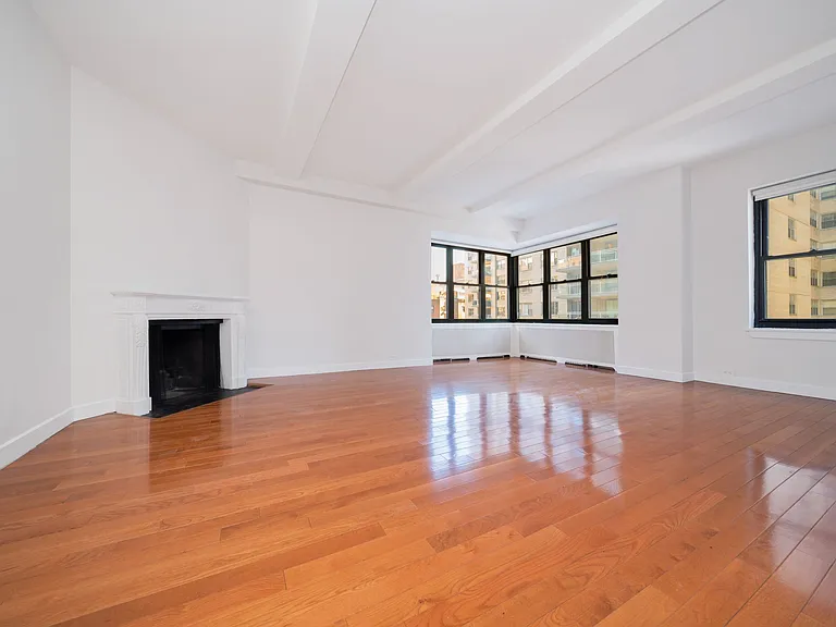 400 E 57th St #8M — Photo 2