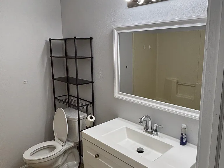 5412 Thayer Ave — Photo 5