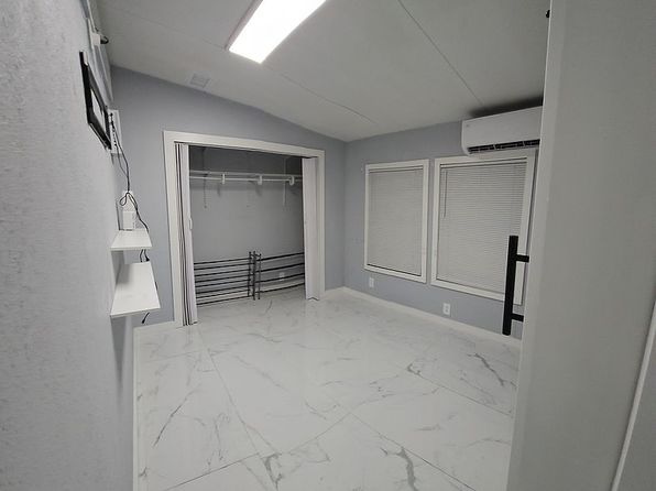 miami-florida-2057620878 picture