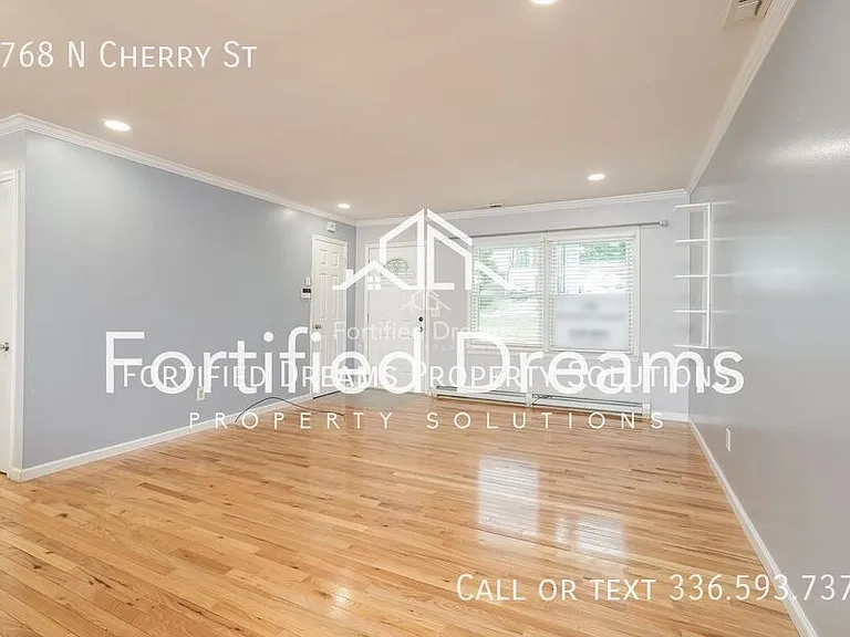 4768 N Cherry St — Photo 3