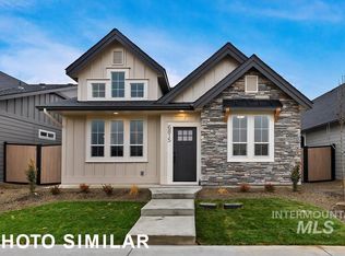 6729 W Los Flores Dr, Meridian, ID 83646