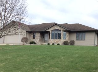 W14057 Selwood Dr, Prairie Du Sac, WI 53578