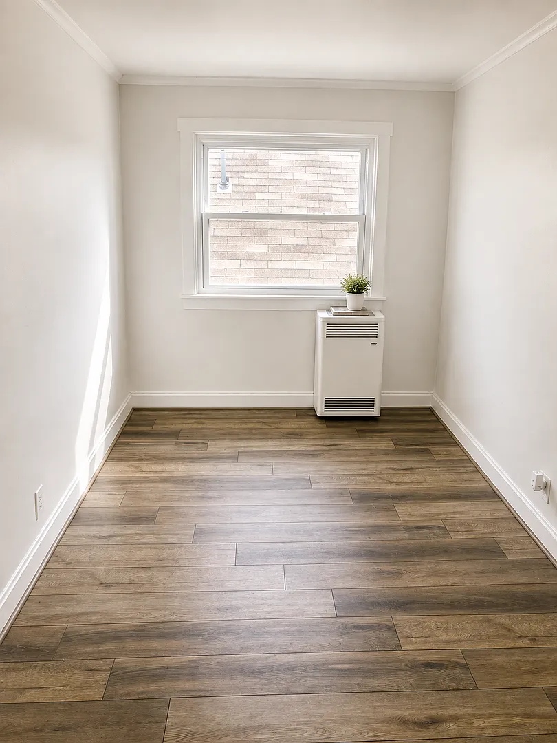2625 N Central Park Ave — Photo 3