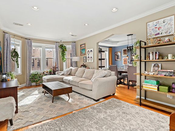 4th image of 7076 N Wolcott Ave #3