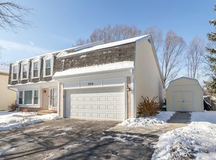 704 Juneway Ave, Deerfield, IL 60015