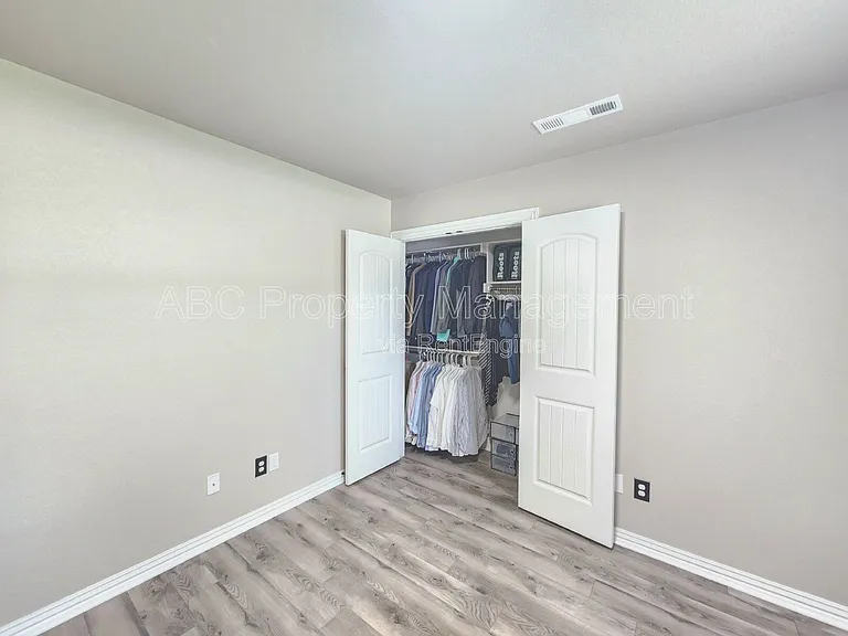 5009 E Truman Ln — Photo 29