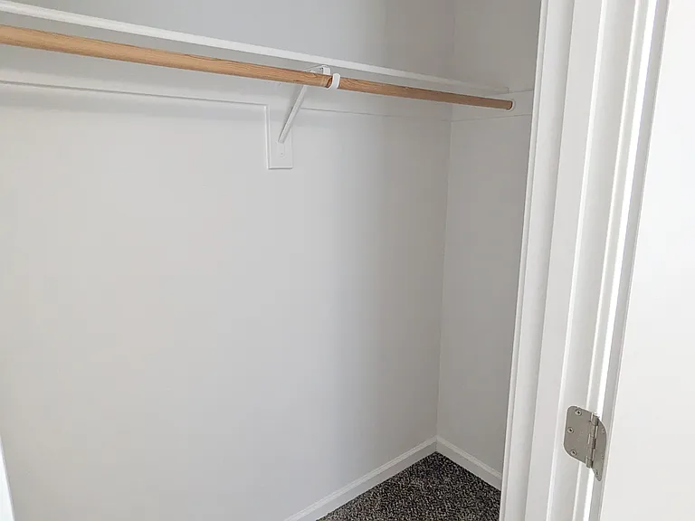 1040 Park Ave NE #105 — Photo 18