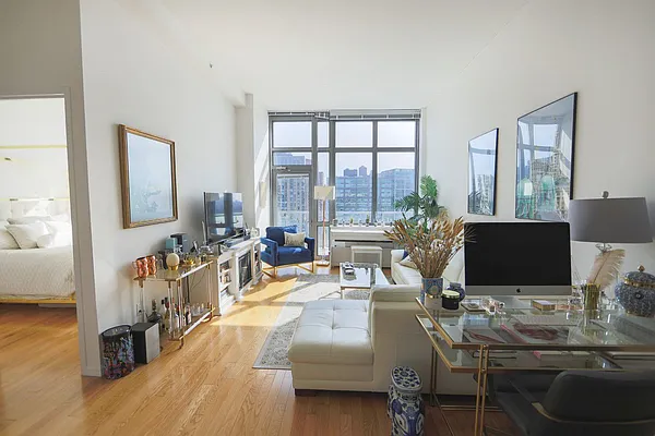 Rented by Warburg | media 3