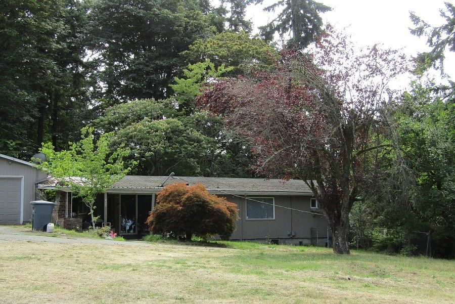 1st image of 3619 28th Ave E