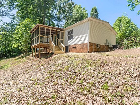 2nd image of 122 One Eagle Pl
