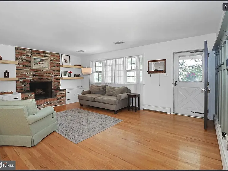 163 Hickory Corner Rd — Photo 2