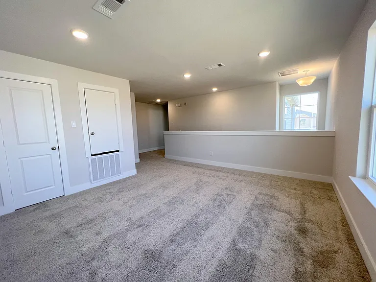 7002 Cedar Breeze Ct — Photo 19