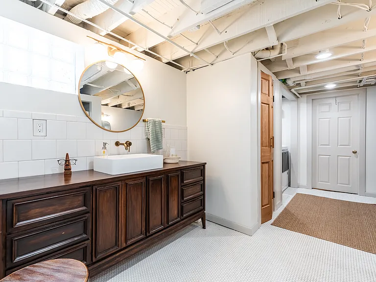 Lower Level Bathroom/Laundry