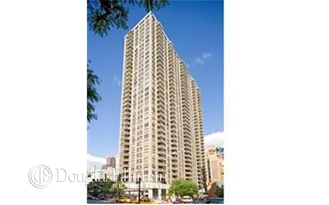 Rented by Douglas Elliman | media 29