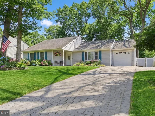 2348 Huckleberry Rd, Manchester, NJ 08759
