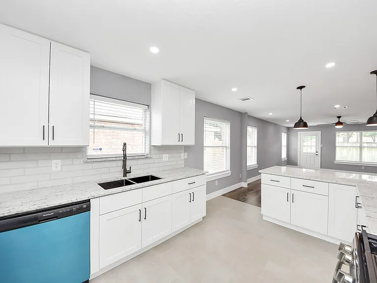 24027 Pinecreek Point — Photo 13