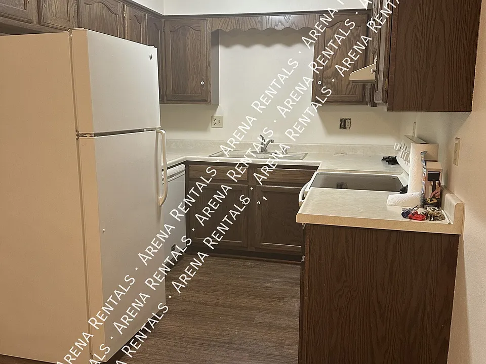 3920 Sage Dr #5