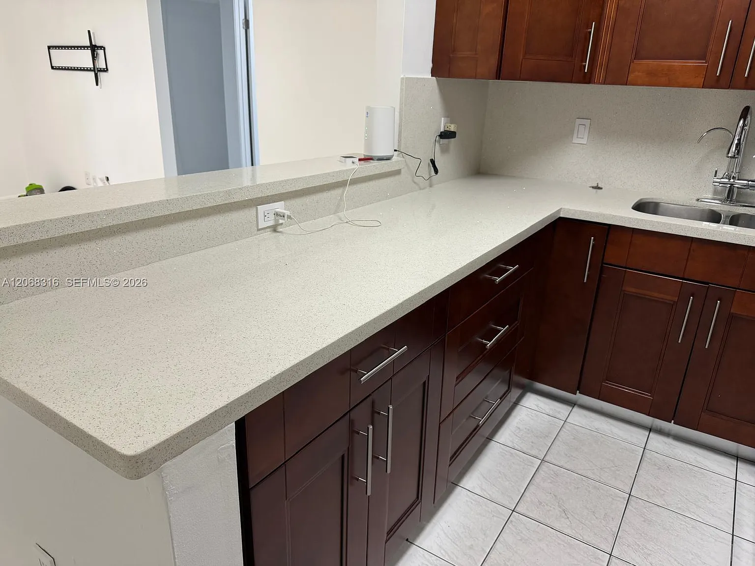 Lago Grande Three-A Condo — Photo 3