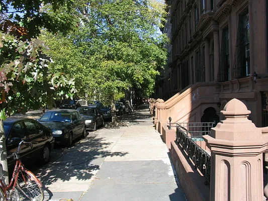 Rented by Chris Stewart, LREB | media 20