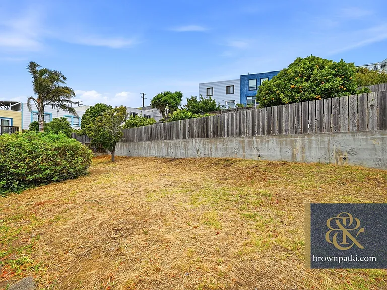 320 Bridgeview Dr — Photo 21