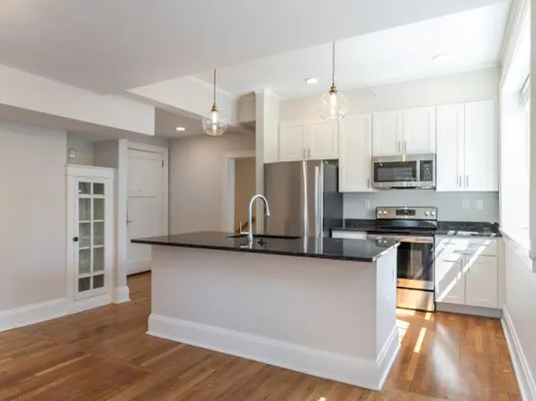 215 E Chestnut St #106, Asheville, NC 28801