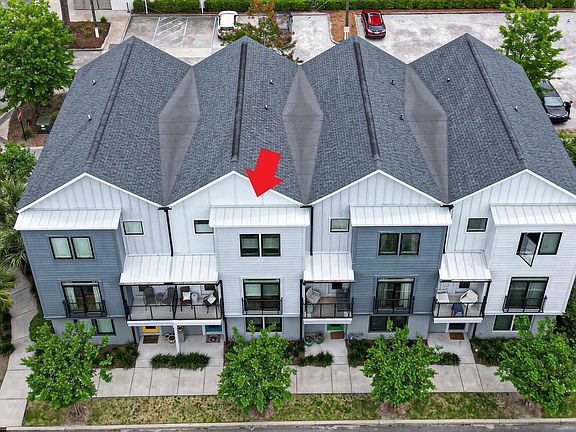 2nd image of 4421 Marblehead Ln