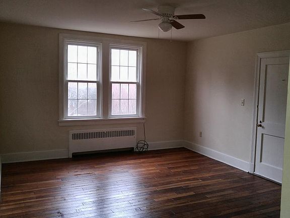 4th image of 804 Monument Ave APT A