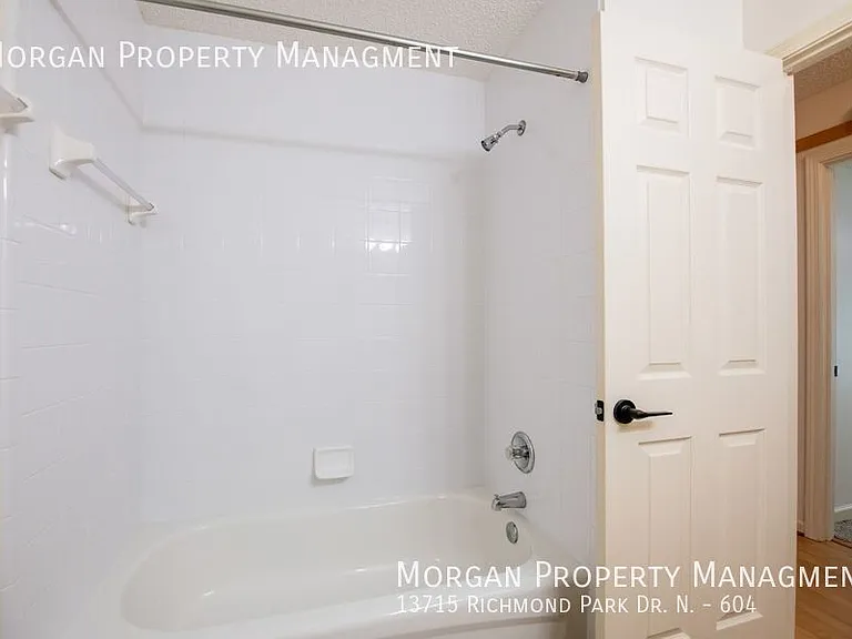 13715 Richmond Park Dr N #604 — Photo 18