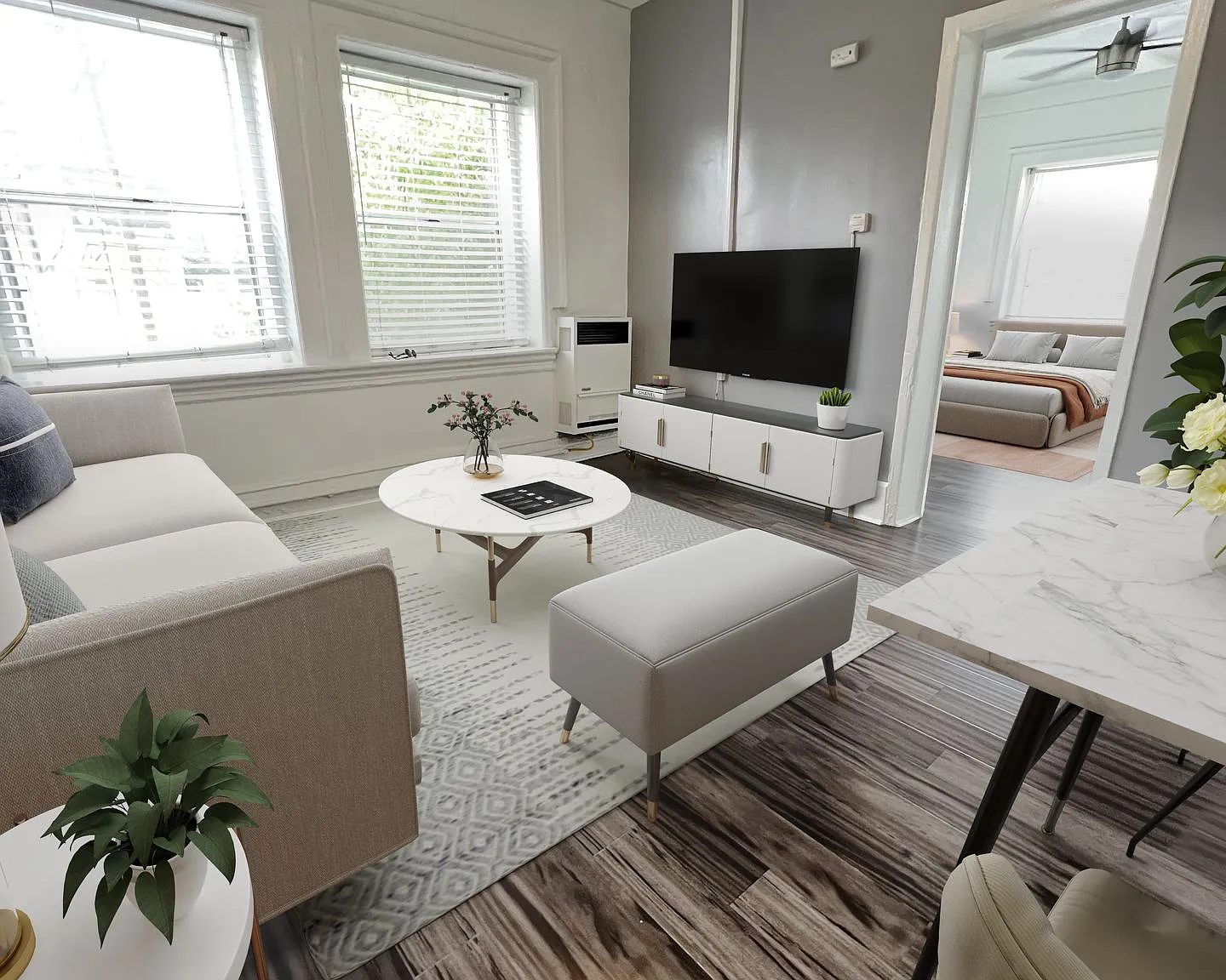 Catalina Court — Photo 1