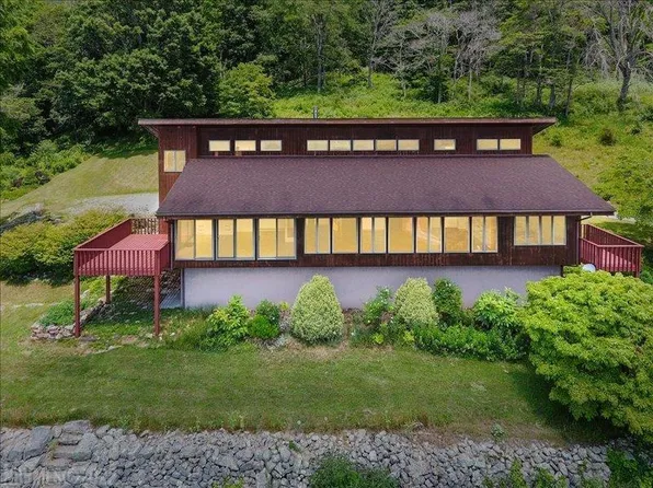 623 Rocky Sink Rd, Newport, VA 24128