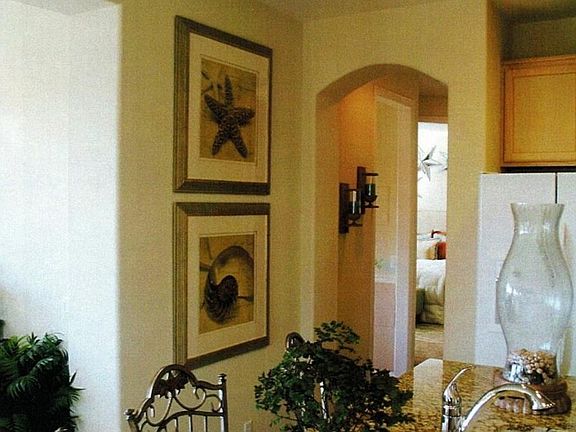 3rd image of 2750 E Oak Hill Dr Unit 9