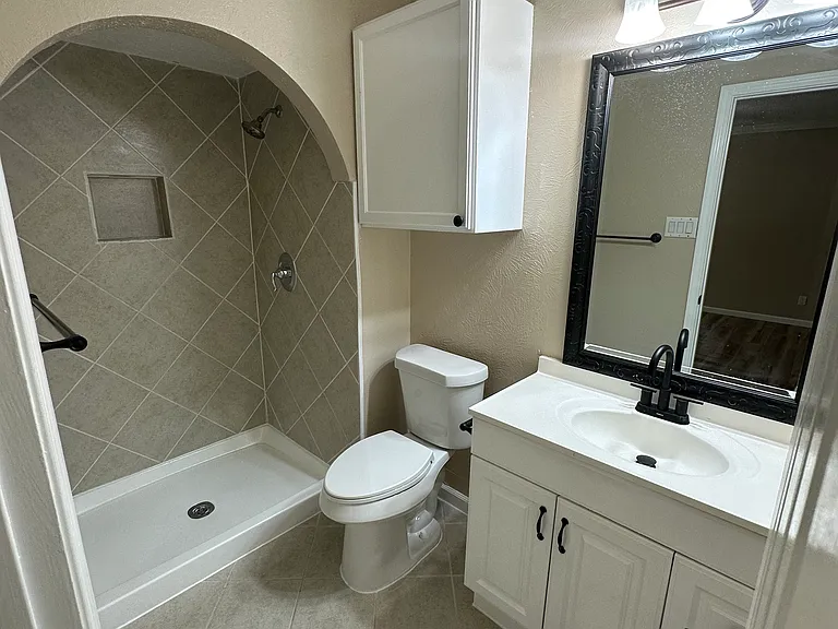 3902 Acorn Green Dr — Photo 6
