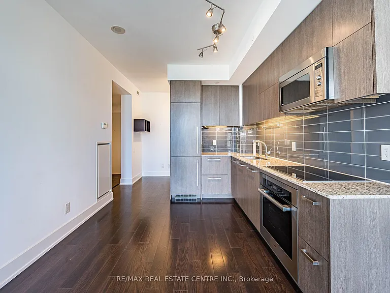 170 Avenue Rd #1203 — Photo 12