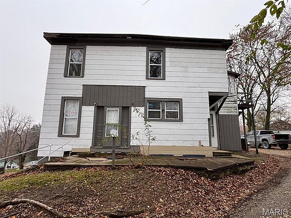 2nd image of 714 Rock St