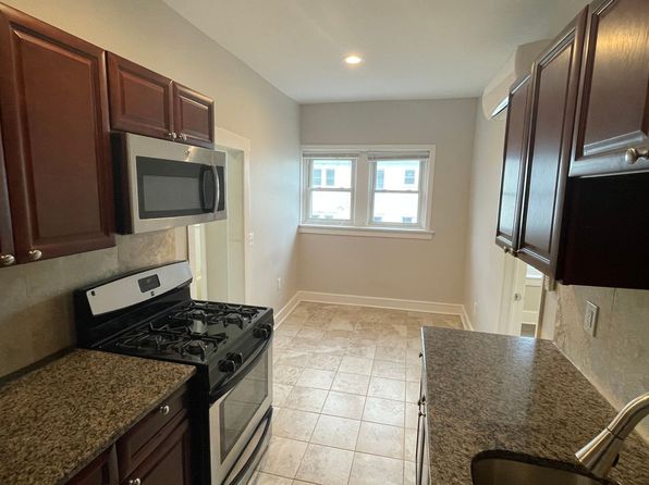 1025 Collings Ave APT 8