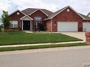 9632 Mallard Dr, Mascoutah, IL 62258