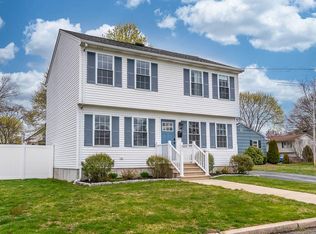 88 Sweet Meadow Dr, Cranston, RI 02920