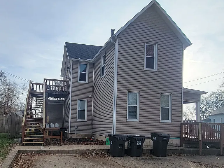 800 & 800 1/2 Charlotte Street — Photo 1