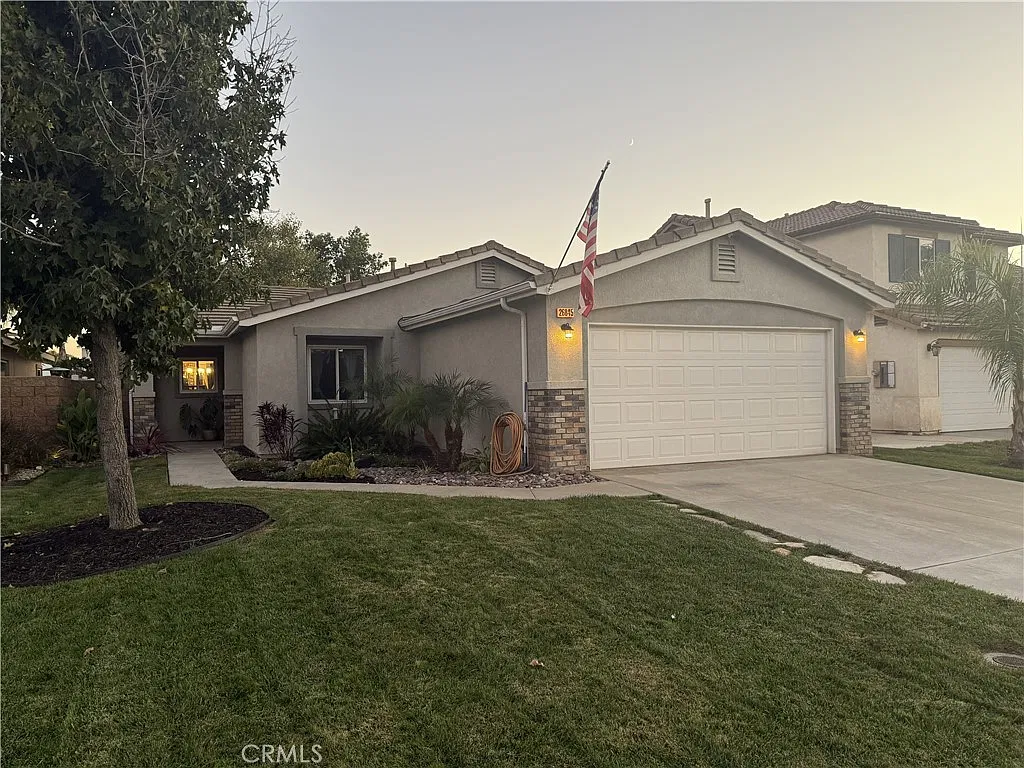 3 bed, 1342 sqft, $3,100 — Photo 1