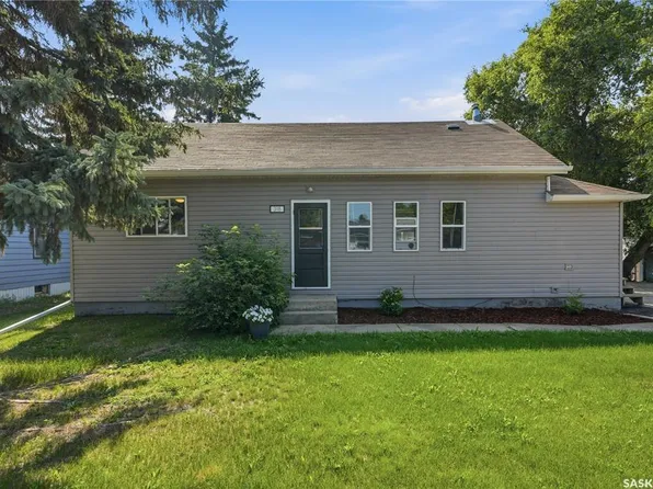 318 1st AVENUE E, Blaine Lake, SK S0J 0J0