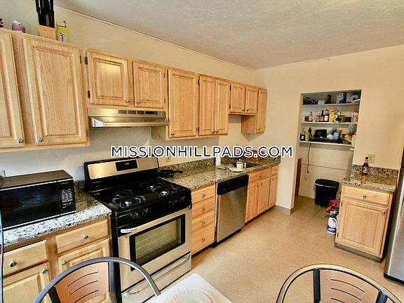 2nd image of 74 Hillside St #2